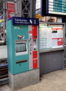 Fahrkartenautomat im Frankfurter Hauptbahnhof.